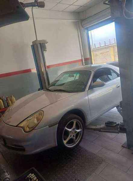 Porsche 996 στο συνεργείο