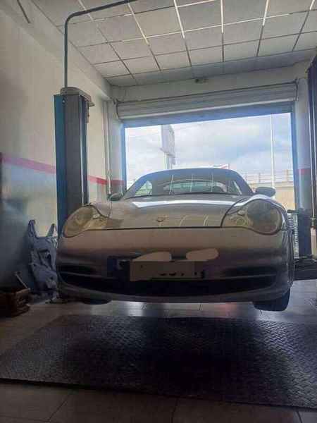 Porsche 996 σε εργασία