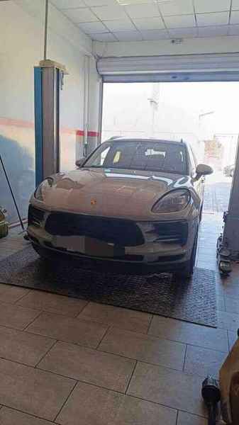 Porsche Macan στο συνεργείο