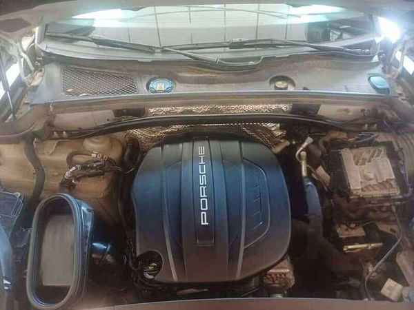Porsche Macan - μηχανή